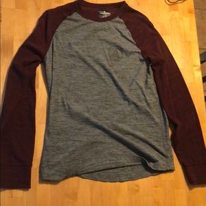 American Eagle Long Sleeve Tee Size M VERY WARM